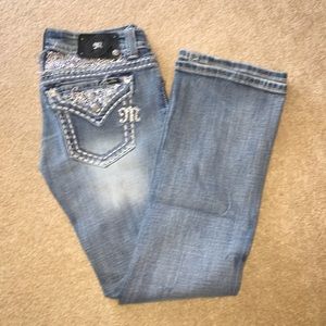 Size 28 miss me boot cut jeans. Worn once